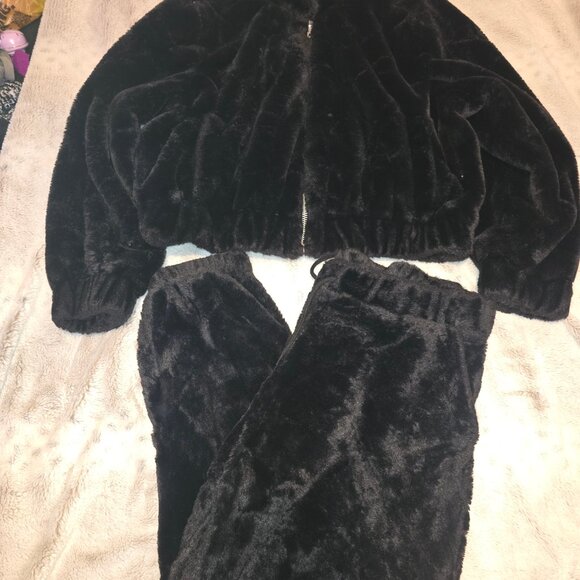 Cozy Furry Jacket/pants set - Picture 5 of 6